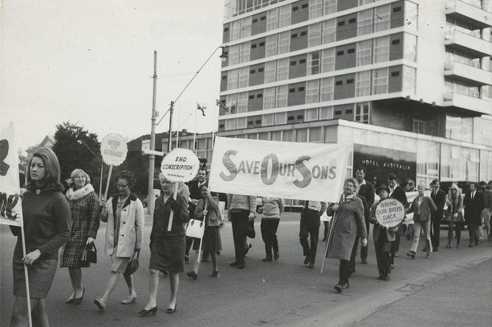 World Peace Day March near the Hotel Australia, King William Street, North Adelaide, 1969 (photograph by Hal Pritchard/State Library of South Australia PRG 1561/8/3/2)